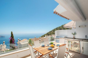 Luxury 5-bed house with jacuzzi sea views pool